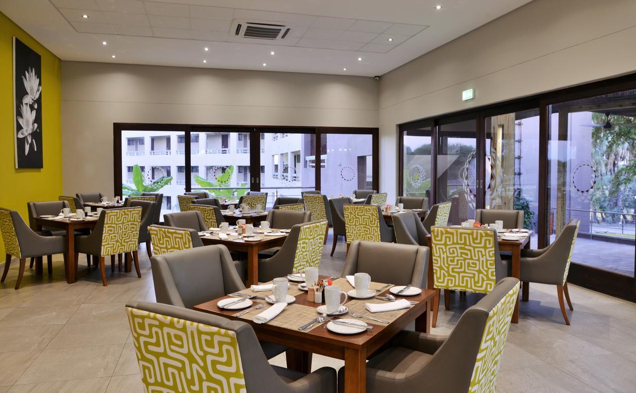 Cresta Maun Hotel Esterno foto